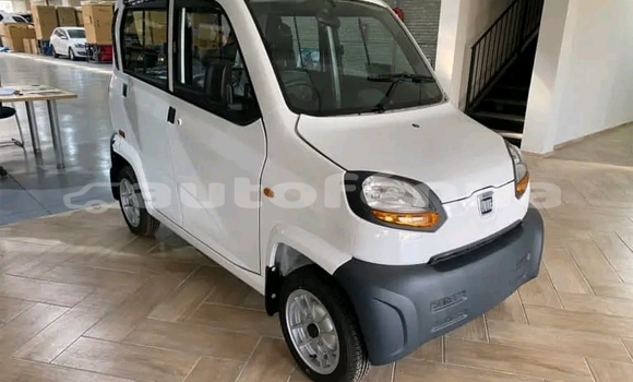 Acheter Neuf Voiture Bajaj Qute Blanc à Takaroa, Tuamotu Acheter Neuf Voiture Bajaj Qute Blanc à Takaroa, Tuamotu