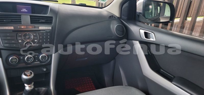 Big with watermark mazda bt 50 tahiti paea 5150