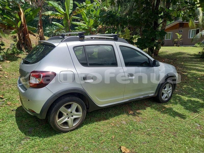 Big with watermark dacia sandero tahiti taiarapu 5151