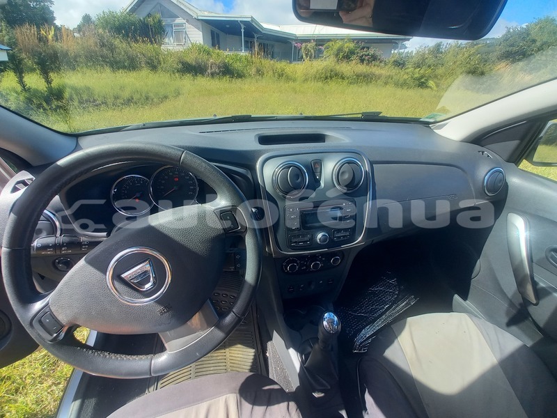 Big with watermark dacia sandero tahiti taiarapu 5151
