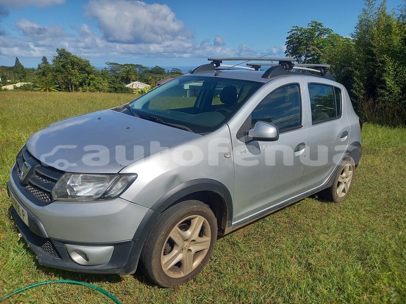 Big with watermark dacia sandero tahiti taiarapu 5151