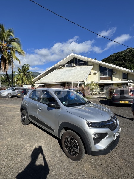Big with watermark renault kwid tahiti papeete 5152