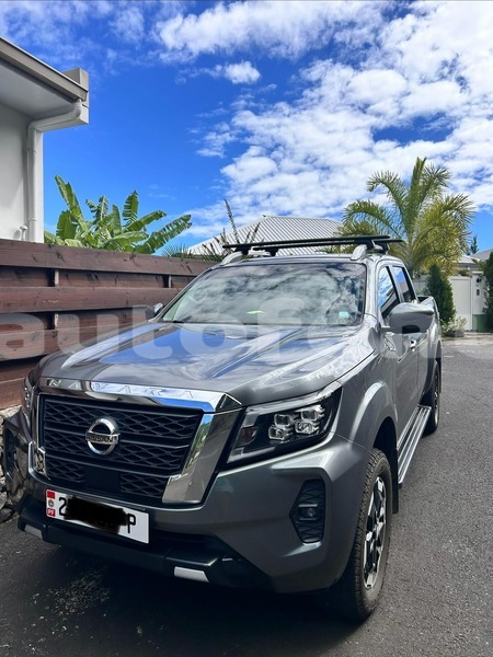 Big with watermark nissan navara tahiti punaauia 5155