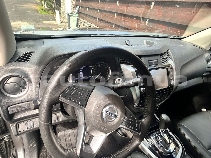 Big with watermark nissan navara tahiti punaauia 5155