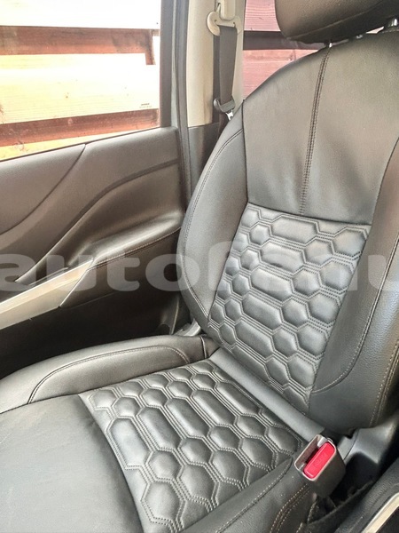 Big with watermark nissan navara tahiti punaauia 5155