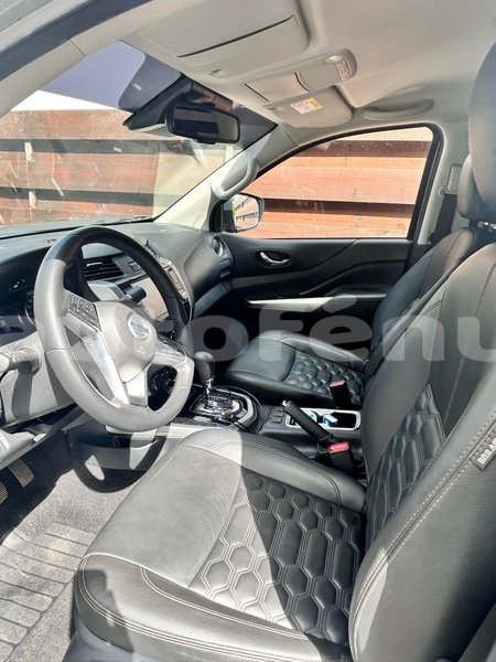 Big with watermark nissan navara tahiti punaauia 5155