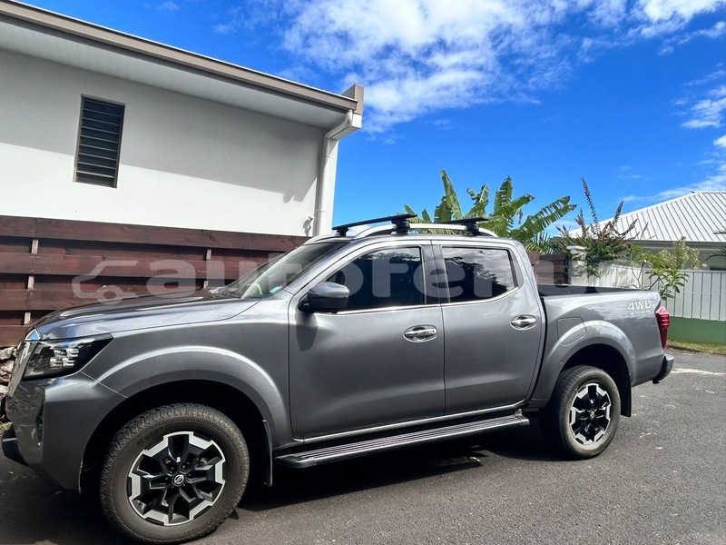Big with watermark nissan navara tahiti punaauia 5155