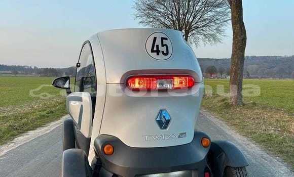 Acheter Neuf Voiture Renault Twizy Blanc à Faaa, Tahiti Acheter Neuf Voiture Renault Twizy Blanc à Faaa, Tahiti