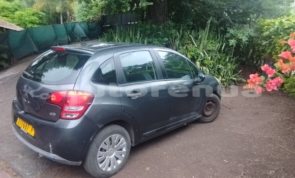 Buy Used Citroen C3 Silver Car in Papeete in Tahiti Buy Used Citroen C3 Silver Car in Papeete in Tahiti
