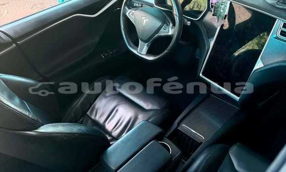 Acheter Occasion Voiture Tesla Model S Noir à Papeete, Tahiti Acheter Occasion Voiture Tesla Model S Noir à Papeete, Tahiti