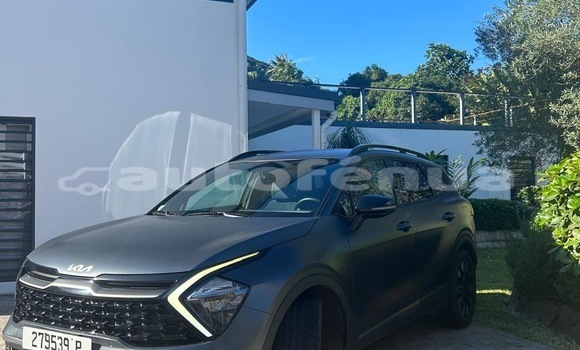 Buy Used Kia Sportage Black Car in Bora–Bora in Bora-Bora Buy Used Kia Sportage Black Car in Bora–Bora in Bora-Bora