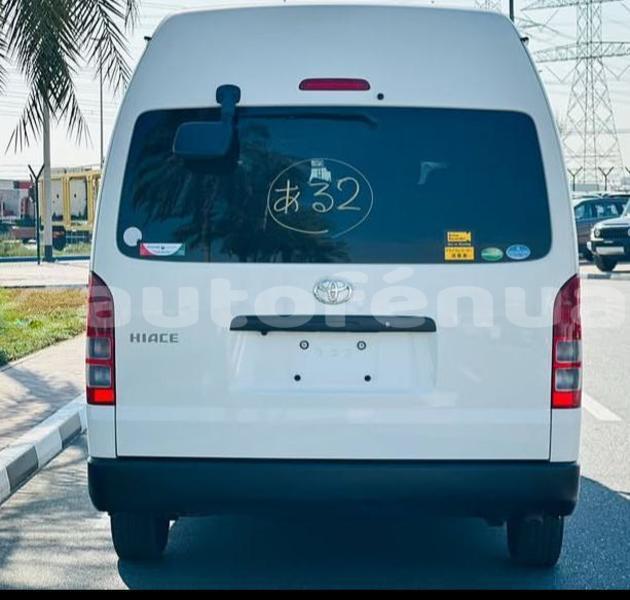 Big with watermark toyota hiace tuamotu apataki 5173