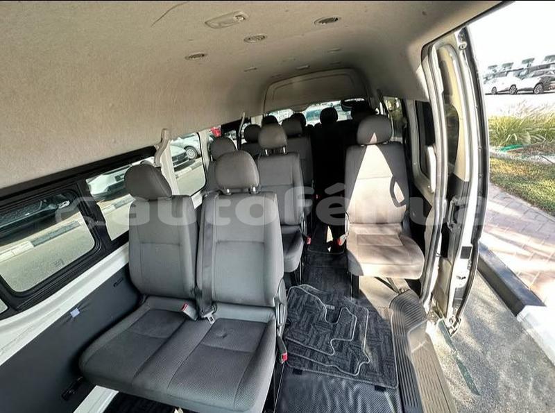 Big with watermark toyota hiace tuamotu apataki 5173