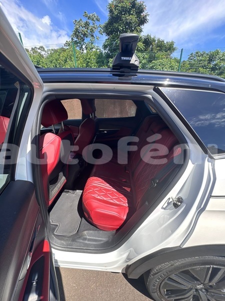 Big with watermark peugeot 3008 tahiti papeete 5190