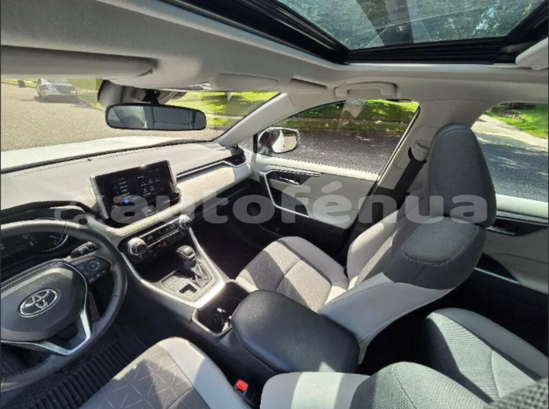 Big with watermark toyota rav4 tuamotu fakahima 5195