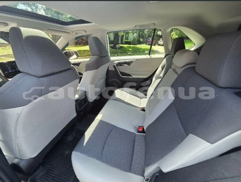 Big with watermark toyota rav4 tuamotu fakahima 5195
