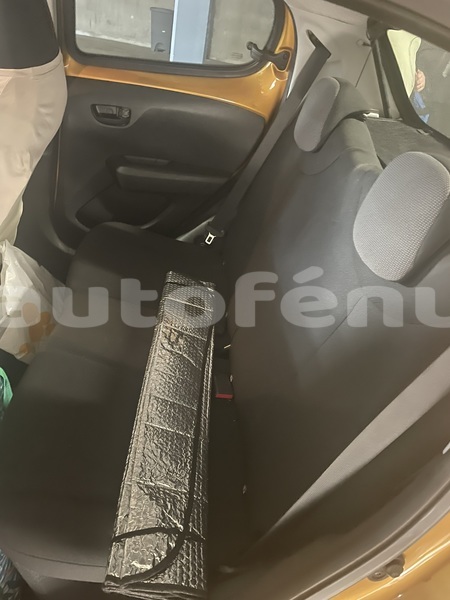Big with watermark peugeot 108 tahiti papeete 5196