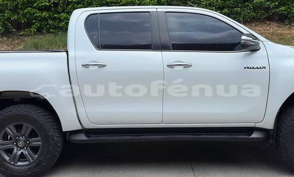 Acheter Occasion Voiture Toyota Hilux Blanc à Amanu, Tuamotu Acheter Occasion Voiture Toyota Hilux Blanc à Amanu, Tuamotu