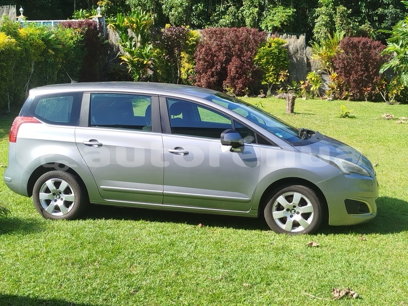 Big with watermark peugeot 5008 tahiti taiarapu 5209