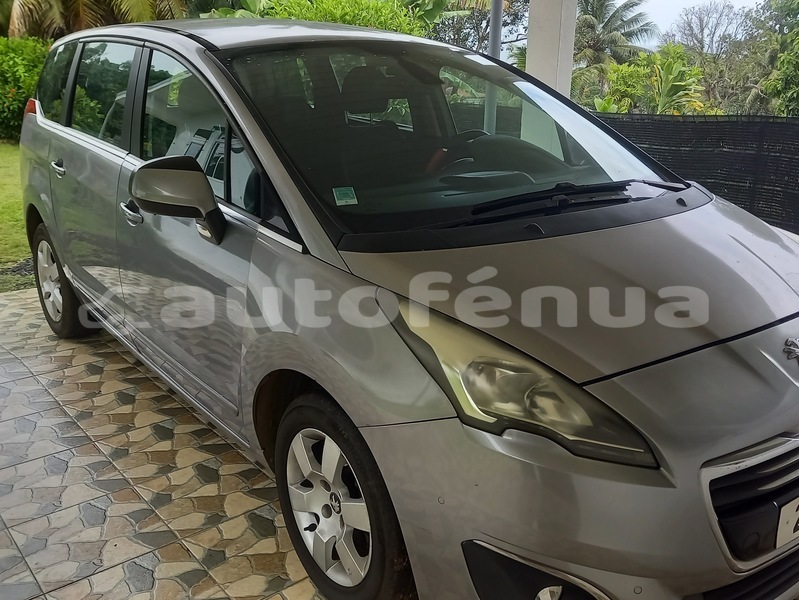 Big with watermark peugeot 5008 tahiti taiarapu 5210