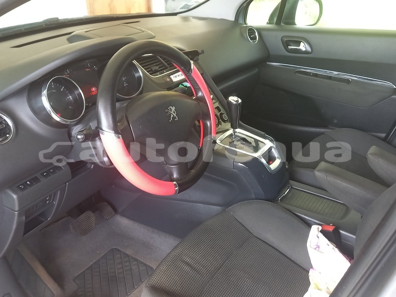 Big with watermark peugeot 5008 tahiti taiarapu 5210