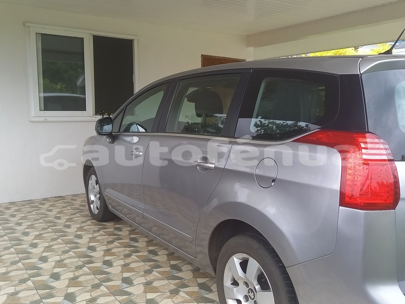 Big with watermark peugeot 5008 tahiti taiarapu 5210
