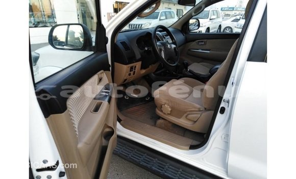 Acheter Import Voiture Toyota Fortuner Blanc à Import - Dubai, Marquesas Acheter Import Voiture Toyota Fortuner Blanc à Import - Dubai, Marquesas