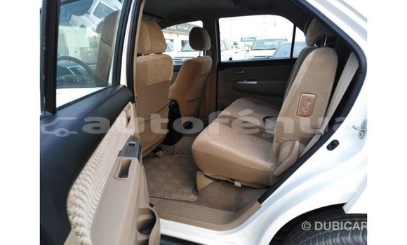 Acheter Import Voiture Toyota Fortuner Blanc à Import - Dubai, Marquesas Acheter Import Voiture Toyota Fortuner Blanc à Import - Dubai, Marquesas