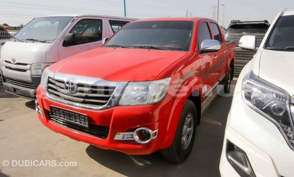 Acheter Import Voiture Toyota Hilux Rouge à Import - Dubai, Marquesas Acheter Import Voiture Toyota Hilux Rouge à Import - Dubai, Marquesas