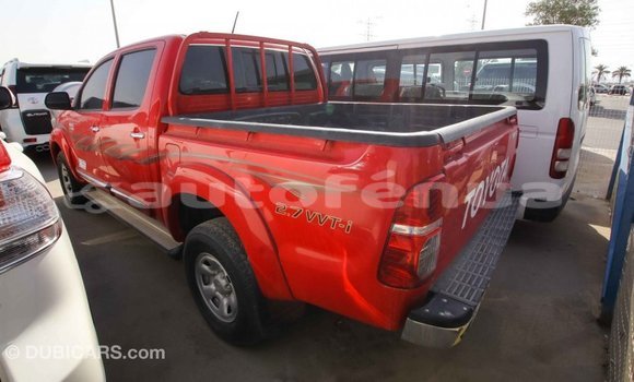 Acheter Import Voiture Toyota Hilux Rouge à Import - Dubai, Marquesas Acheter Import Voiture Toyota Hilux Rouge à Import - Dubai, Marquesas