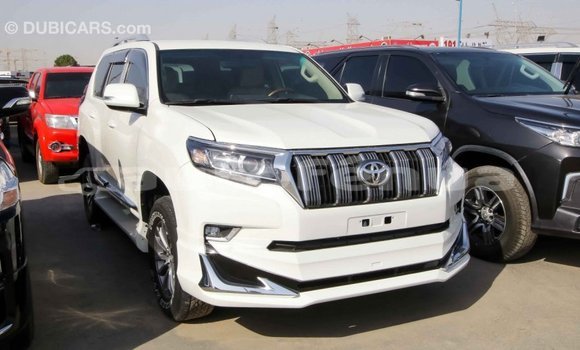 Acheter Import Voiture Toyota Prado Blanc à Import - Dubai, Marquesas Acheter Import Voiture Toyota Prado Blanc à Import - Dubai, Marquesas