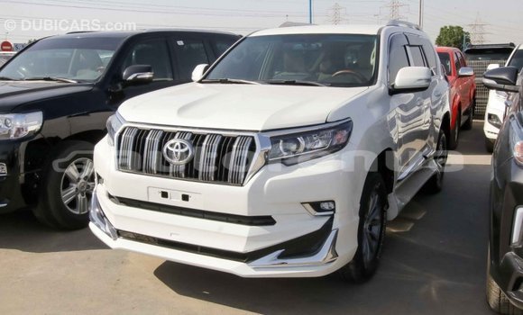 Acheter Import Voiture Toyota Prado Blanc à Import - Dubai, Marquesas Acheter Import Voiture Toyota Prado Blanc à Import - Dubai, Marquesas