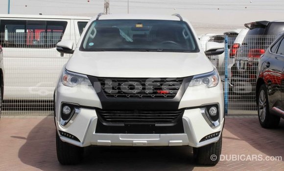 Acheter Import Voiture Toyota Fortuner Blanc à Import - Dubai, Marquesas Acheter Import Voiture Toyota Fortuner Blanc à Import - Dubai, Marquesas