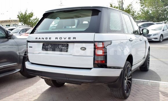 Acheter Import Voiture Land Rover Range Rover Blanc à Import - Dubai, Marquesas Acheter Import Voiture Land Rover Range Rover Blanc à Import - Dubai, Marquesas