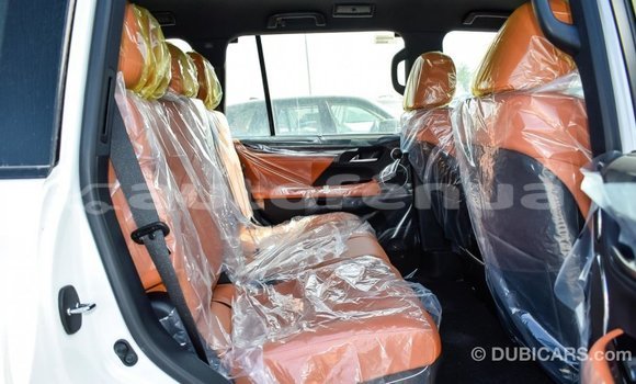Acheter Import Voiture Lexus LX Blanc à Import - Dubai, Marquesas Acheter Import Voiture Lexus LX Blanc à Import - Dubai, Marquesas
