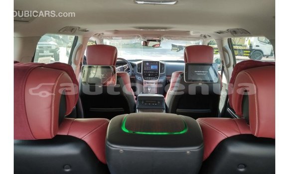 Acheter Import Voiture Toyota Land Cruiser Noir à Import - Dubai, Marquesas Acheter Import Voiture Toyota Land Cruiser Noir à Import - Dubai, Marquesas