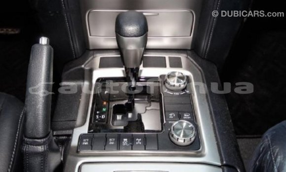 Acheter Import Voiture Toyota Land Cruiser Blanc à Import - Dubai, Marquesas Acheter Import Voiture Toyota Land Cruiser Blanc à Import - Dubai, Marquesas