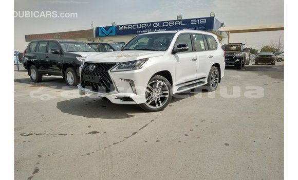 Acheter Import Voiture Lexus LX Blanc à Import - Dubai, Marquesas Acheter Import Voiture Lexus LX Blanc à Import - Dubai, Marquesas