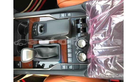 Acheter Import Voiture Lexus LX Blanc à Import - Dubai, Marquesas Acheter Import Voiture Lexus LX Blanc à Import - Dubai, Marquesas