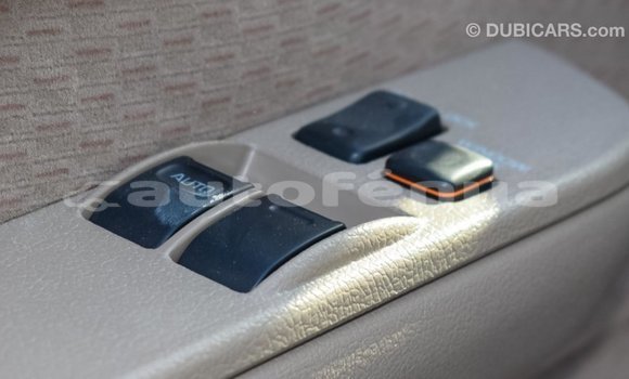 Acheter Import Voiture Toyota Land Cruiser Beige à Import - Dubai, Marquesas Acheter Import Voiture Toyota Land Cruiser Beige à Import - Dubai, Marquesas