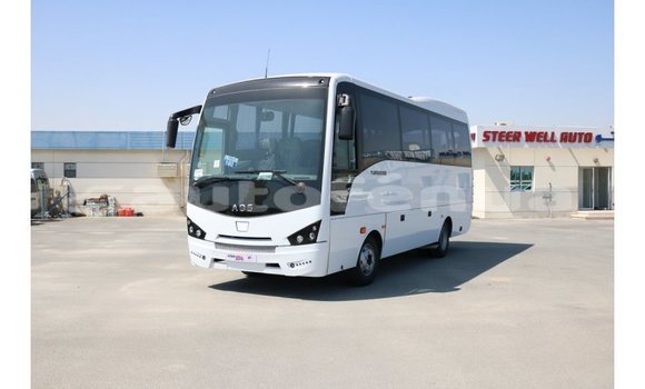 Acheter Import Voiture Isuzu Rodeo Blanc à Import - Dubai, Marquesas