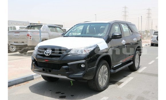 Acheter Import Voiture Toyota Fortuner Noir à Import - Dubai, Marquesas Acheter Import Voiture Toyota Fortuner Noir à Import - Dubai, Marquesas
