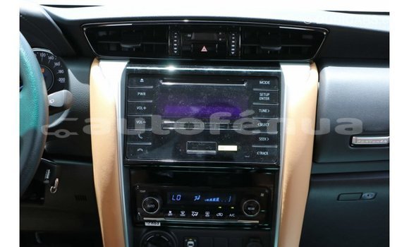 Acheter Import Voiture Toyota Fortuner Noir à Import - Dubai, Marquesas Acheter Import Voiture Toyota Fortuner Noir à Import - Dubai, Marquesas