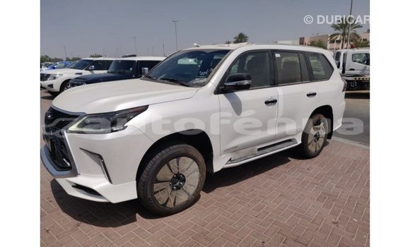 Acheter Import Voiture Lexus LX Blanc à Import - Dubai, Marquesas Acheter Import Voiture Lexus LX Blanc à Import - Dubai, Marquesas
