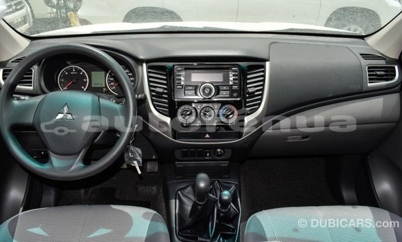 Buy Import Mitsubishi L200 Other Car in Import - Dubai in Marquesas Buy Import Mitsubishi L200 Other Car in Import - Dubai in Marquesas