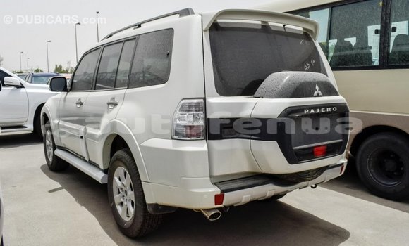 Acheter Import Voiture Mitsubishi Pajero Blanc à Import - Dubai, Marquesas Acheter Import Voiture Mitsubishi Pajero Blanc à Import - Dubai, Marquesas