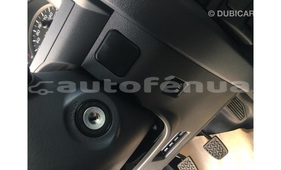 Acheter Import Voiture Toyota Land Cruiser Blanc à Import - Dubai, Marquesas Acheter Import Voiture Toyota Land Cruiser Blanc à Import - Dubai, Marquesas