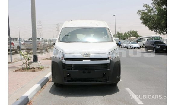 Acheter Import Voiture Toyota Hiace Blanc à Import - Dubai, Marquesas Acheter Import Voiture Toyota Hiace Blanc à Import - Dubai, Marquesas