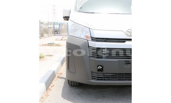 Acheter Import Voiture Toyota Hiace Blanc à Import - Dubai, Marquesas Acheter Import Voiture Toyota Hiace Blanc à Import - Dubai, Marquesas