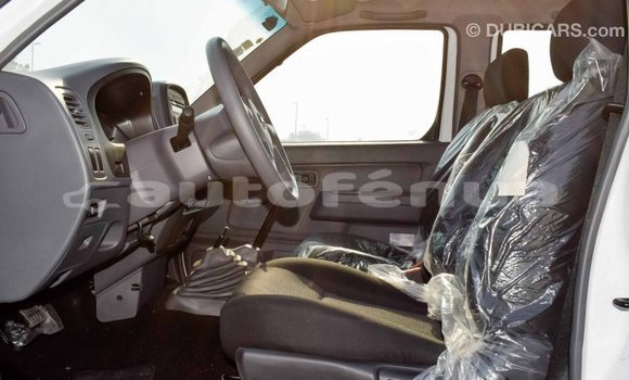 Acheter Import Voiture Nissan NP 300 Blanc à Import - Dubai, Marquesas Acheter Import Voiture Nissan NP 300 Blanc à Import - Dubai, Marquesas